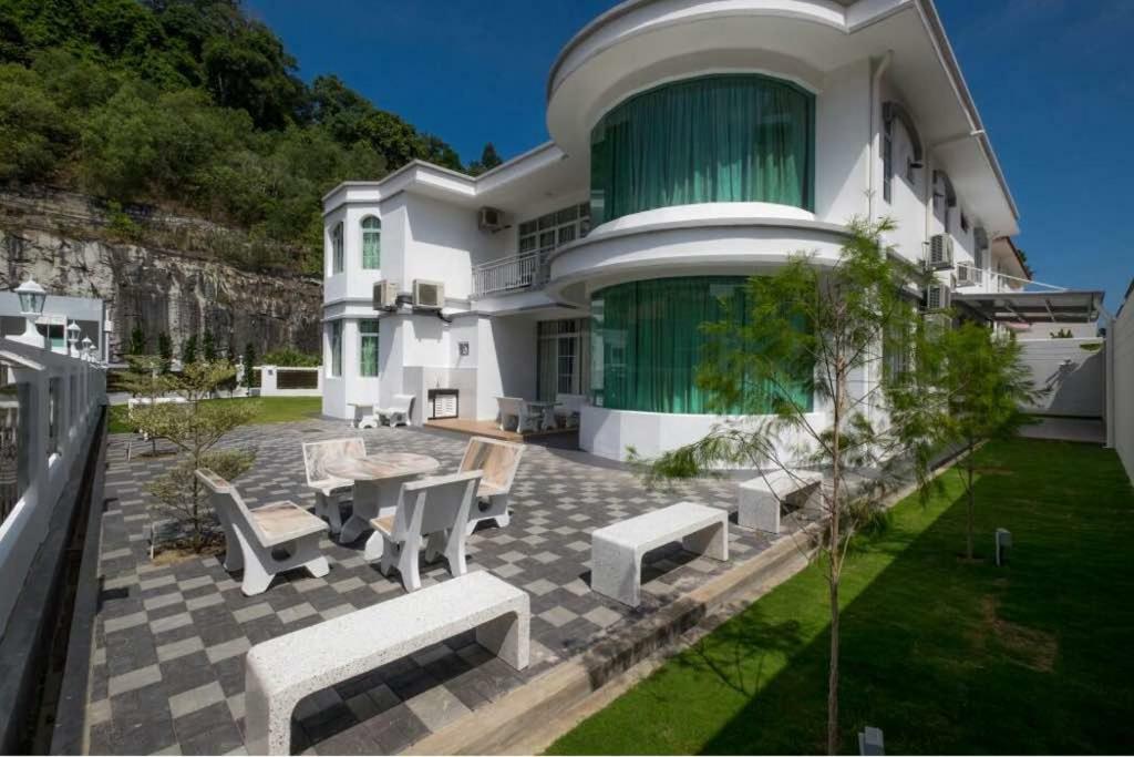Villa 6, Persiaran Tanjung Bunga 3 Batu Feringgi Exterior foto