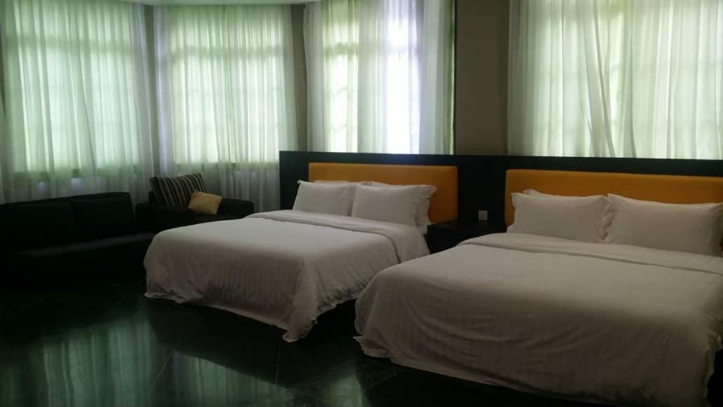 Villa 6, Persiaran Tanjung Bunga 3 Batu Feringgi Exterior foto