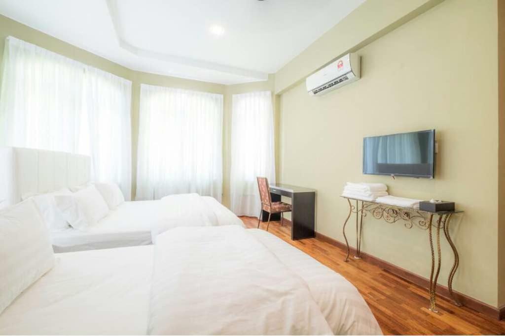 Villa 6, Persiaran Tanjung Bunga 3 Batu Feringgi Exterior foto