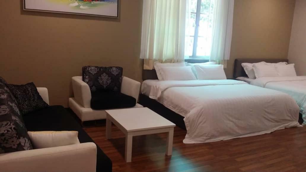 Villa 6, Persiaran Tanjung Bunga 3 Batu Feringgi Exterior foto
